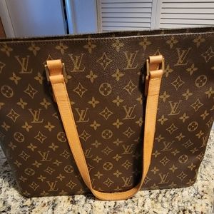 SOLD💥💥💥Beautiful💯Condition💯 Louis Vuitton Monogram Canvas Luco Tote bag